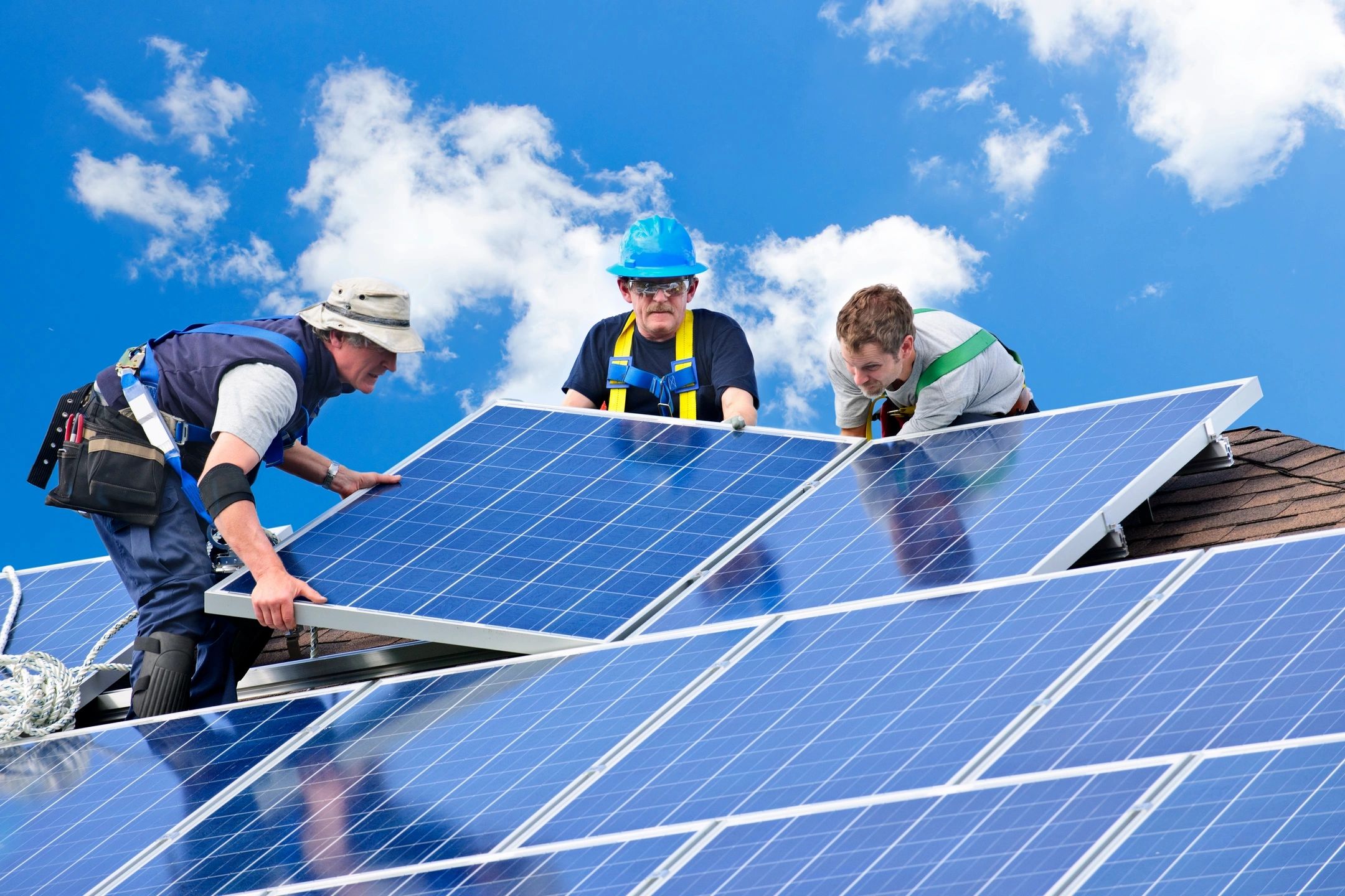 Read more about the article Important Factors To Consider Before Hiring A Solar Installer